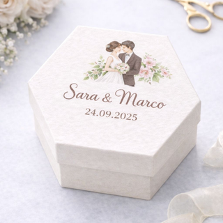 Scatolina Esagonale in Carta Martellata 200g Personalizzabile Per Ogni Evento 9,3x8x4 (MINIMO 20PZ)
