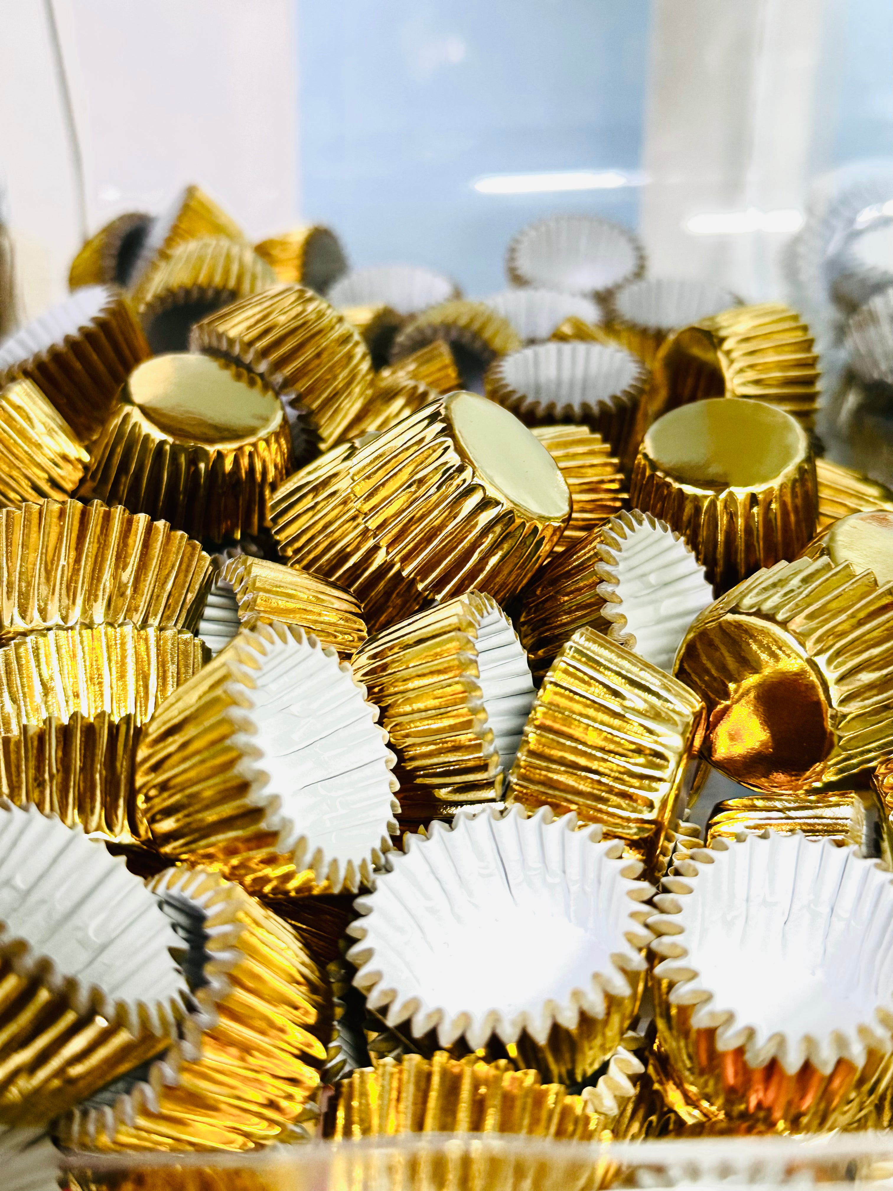 RETON 100 mini teglie per torte con coperchi, in alluminio da 141,7 g, mini pirottini per torte con adesivi e sporche, per San Valentino, feste, matrimoni (nero RETON 100 mini teglie per torte con coperchi, in alluminio da 141,7 g, mini pirottini per torte con adesivi e sporche, per San Valentino, feste, matrimoni (nero